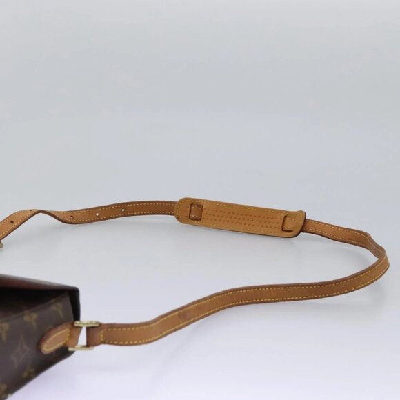 LOUIS VUITTON Monogram Saint Cloud MM Shoulder Bag M51243 LV Auth 119805 - Picture 9 of 16